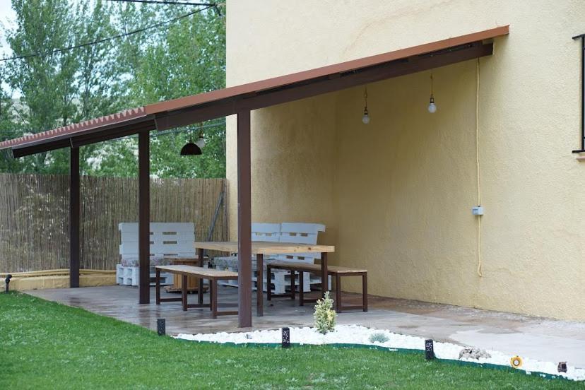 La Casa Del Rio Villa Granja Llumes Exterior photo
